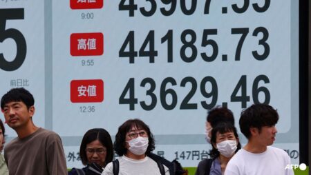 Asian markets enjoy record day as new US jobs data fans rate cut hopes