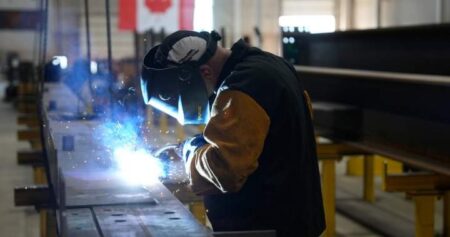 Unemployment rate hit 7.1% as Canada shed 66,000 jobs in August