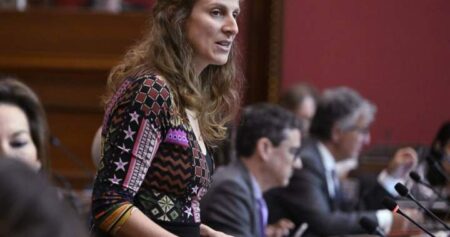 Quebec politician to close Facebook page, unable to filter hate-filled posts