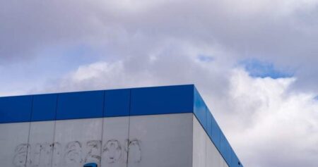Quebec labour tribunal to hear case against Amazon over warehouse closures