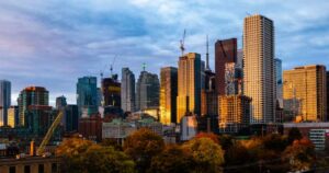 Fall foliage to be more ‘vibrant,’ last longer this year in Ontario