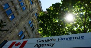 Federal union expands campaign against Canada Revenue Agency cuts