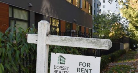 Rents in Canada fall for 11th straight month. Which cities saw biggest drops?