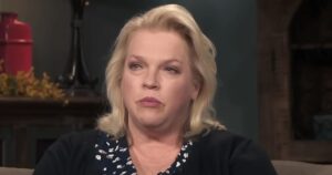 Why ‘Sister Wives’ Star Janelle Brown Thinks Legalizing Polygamy Would ‘Make It Go Away’