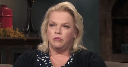 Why ‘Sister Wives’ Star Janelle Brown Thinks Legalizing Polygamy Would ‘Make It Go Away’