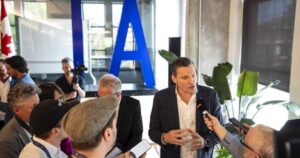 Federal government planning public registry for its new AI projects