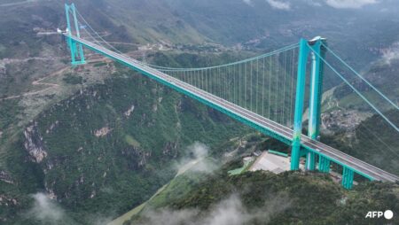World’s highest bridge opens to traffic in China