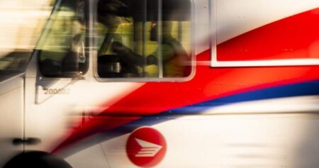 Canada Post union says it will end overtime ban, but stop delivering flyers