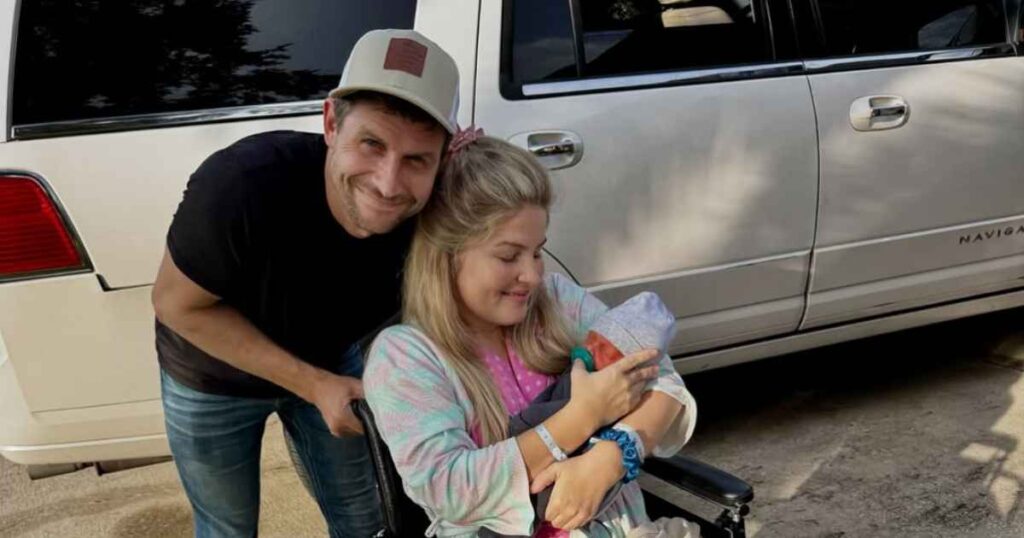 Erin Bates Says She Doesn’t Have Function of Her Right Leg After Sepsis Battle