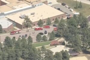 Shooting at Colorado high school leaves at least 2 students wounded