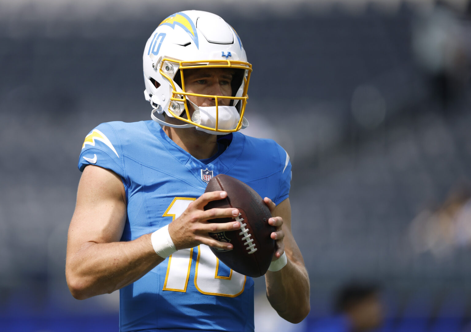 Former Raiders QB Offers Shocking Defense of Chargers’ Justin Herbert