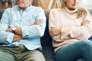 Wife storms out of anniversary dinner after husband’s shocking gift: ‘Huge red flag’