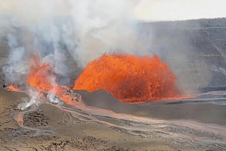 Hawaii’s Kilauea volcano resumes eruption, shoots out fountains of lava from multiple vents