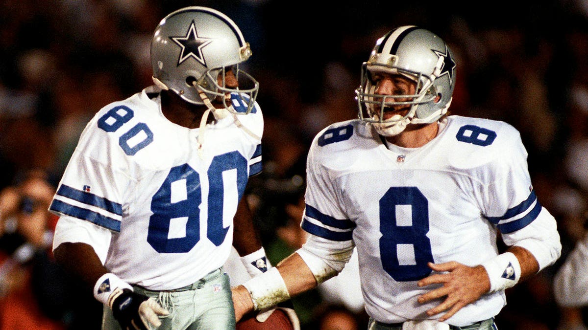 Troy Aikman and Alvin Harper
