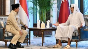 Prabowo makes ‘solidarity’ visit to Qatar following Israel attack, discusses regional issues with UAE president
