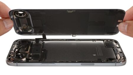 iPhone Air Proves That Thinner Can Be Better, and Easy to Repair