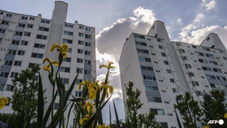 Seoul plans first civilian nuclear bunker under public housing complex