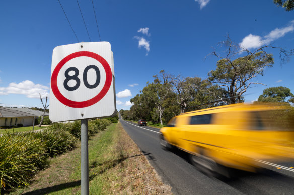 The default speed limit on country roads may be dropped to 80km/h.