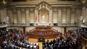 Foreigners’ law approved: PSD and Chega in favour, left voted against