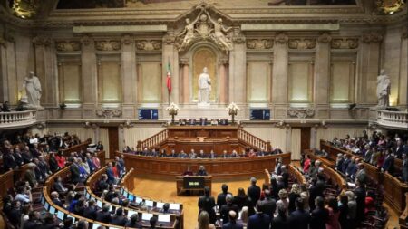 Foreigners’ law approved: PSD and Chega in favour, left voted against