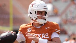 Texas star Arch Manning receives big vote of confidence from ‘Chad Powers’ actor Glen Powell