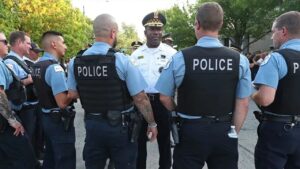 Major city police unions support federal troop deployments, but local leaders are pushing back