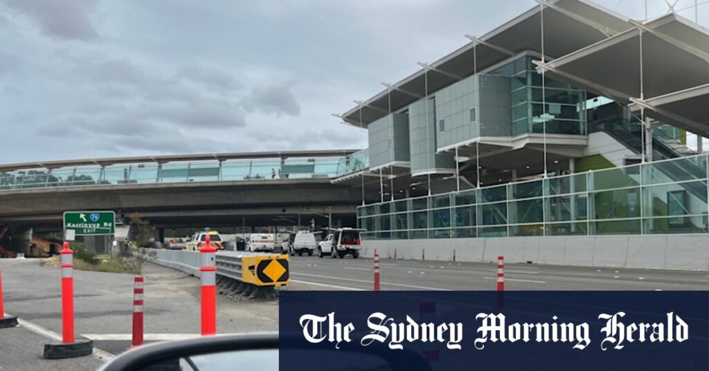 Traffic chaos on Mitchell Freeway due to police incident