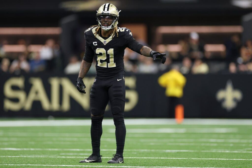 Saints Star Exits With Concerning Injury in Giants Game