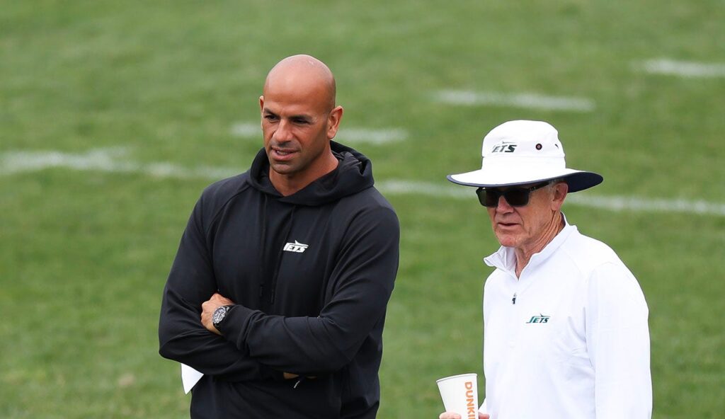 Robert Saleh’s brother rips Jets owner Woody Johnson after team falls to 0-5