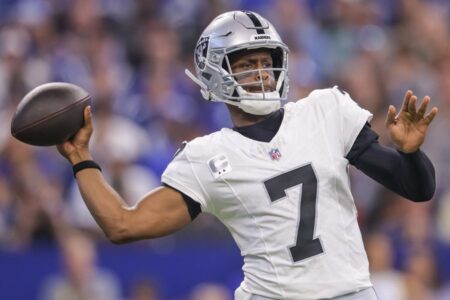 Raiders Could Dump Geno Smith for Surprising QB Replacement