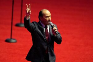 Lee Greenwood responds to Super Bowl halftime show proposal %%page%% %%sep%% %%sitename%%