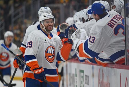 NHL Suspends New York Islanders Veteran