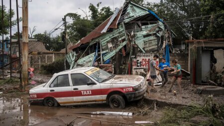 Floods, landslides in Mexico leave at least 41 dead