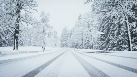 Travel Warning as Winter Weather Alert Predicts Up to 6 Inches of Snow