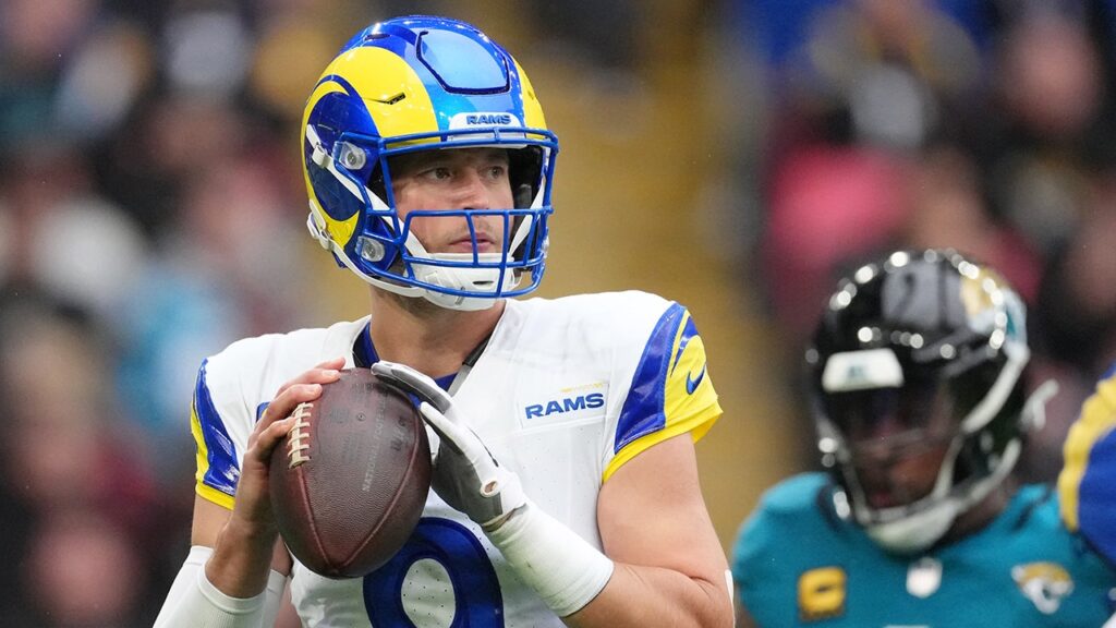 Matthew Stafford throws 5 TD passes as Rams crush Jaguars Matthew Stafford throws 5 TD passes as Rams crush Jaguars