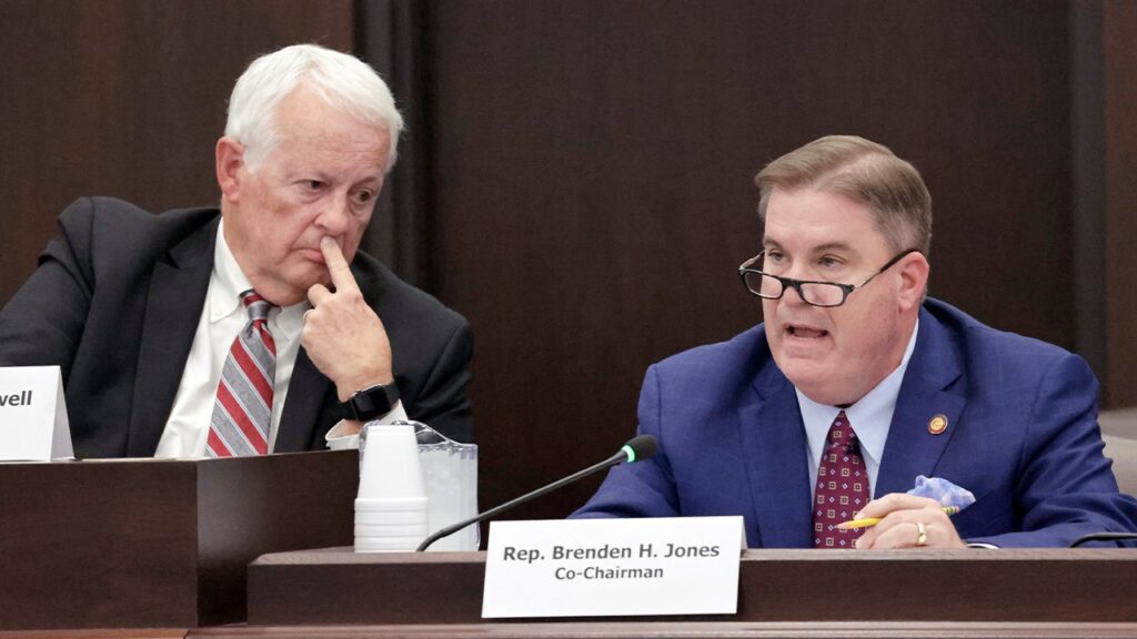 Trump-backed North Carolina House map approved by lawmakers as Republicans aim to pick up seat