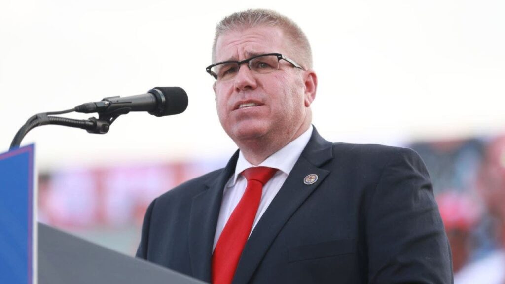 Illinois GOP governor candidate loses son, daughter-in-law, 2 grandchildren in helicopter crash