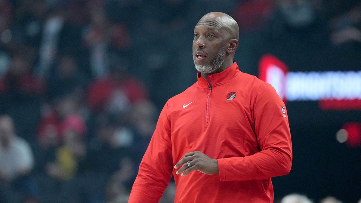 Chauncey Billups looks on