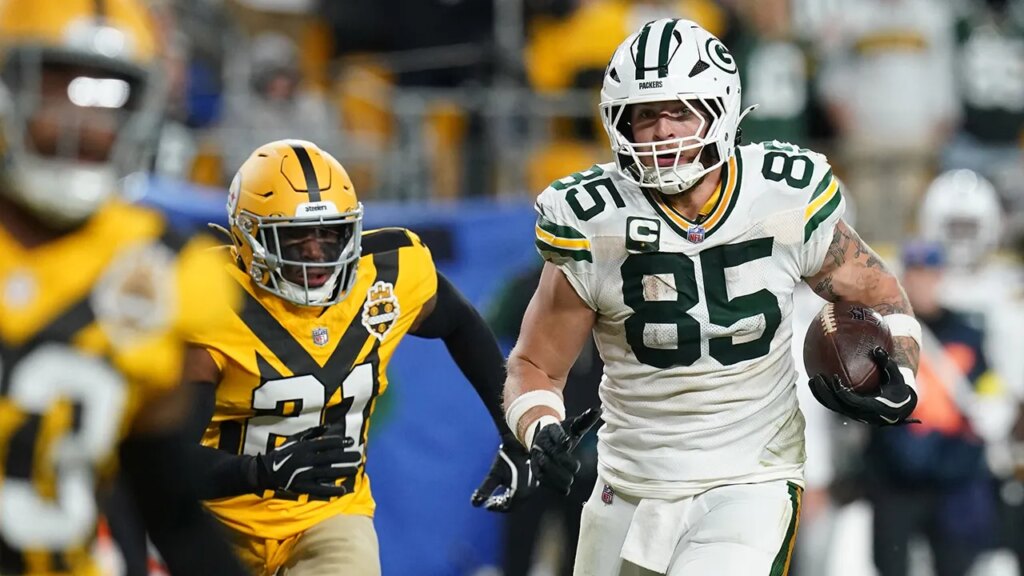 Packers’ Tucker Kraft raises eyebrows with bare-headed headbutt celebration