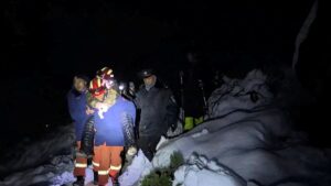Evacuation of stranded Everest trekkers set to wrap up on Oct 7: Source