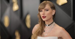 Taylor Swift Addresses Mixed Reviews of New Album ‘The Life of a Showgirl’: ‘I Welcome the Chaos’