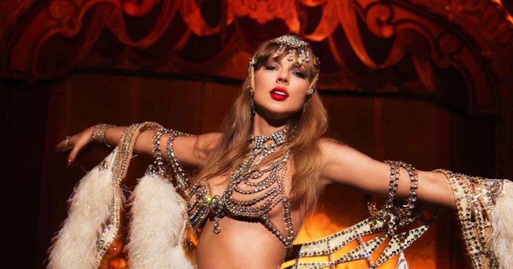 Taylor Swift Sells 2.7 Million Copies of ‘The Life of a Showgirl’ On 1st Day of Release and Sets New Record