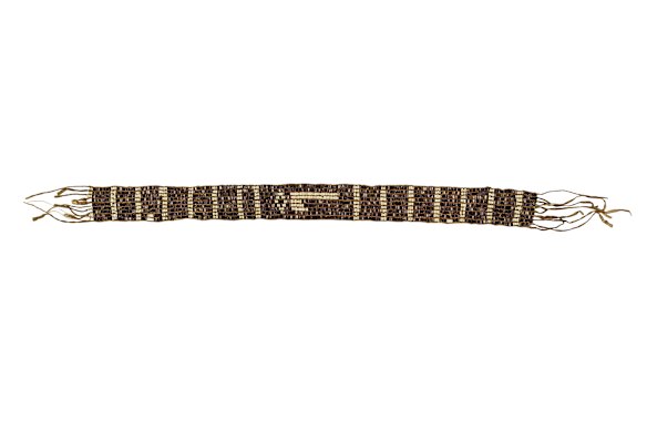 The wampum belt with a hatchet on it that the British gave the Wendat Nation in Quebec in 1760. 
