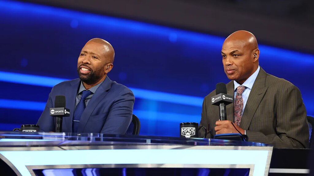 Charles Barkley, Kenny Smith clash over FBI gambling probe allegedly involving NBA figures: ‘That’s stupidity’