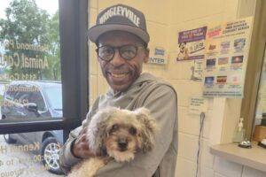 Tear-jerker moment shows man reunite with his missing dog 10 years after he vanished