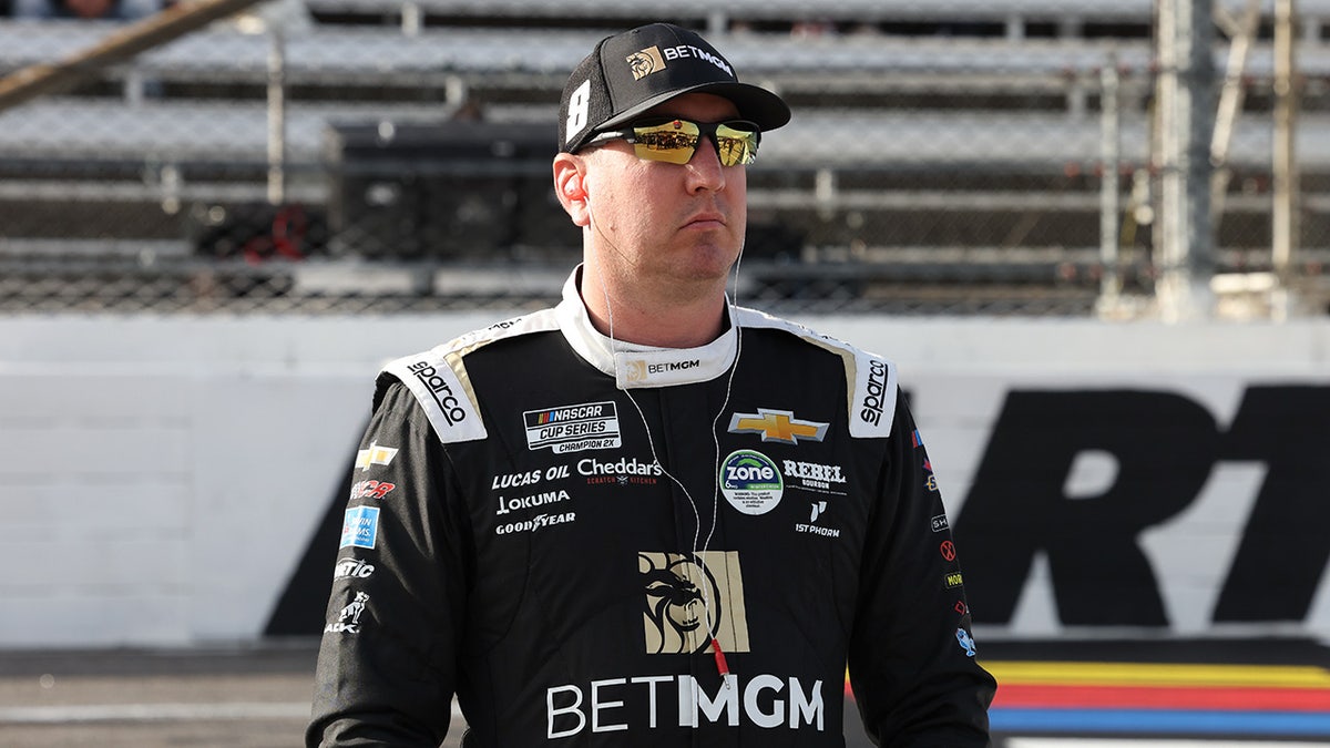 Kyle Busch at practice