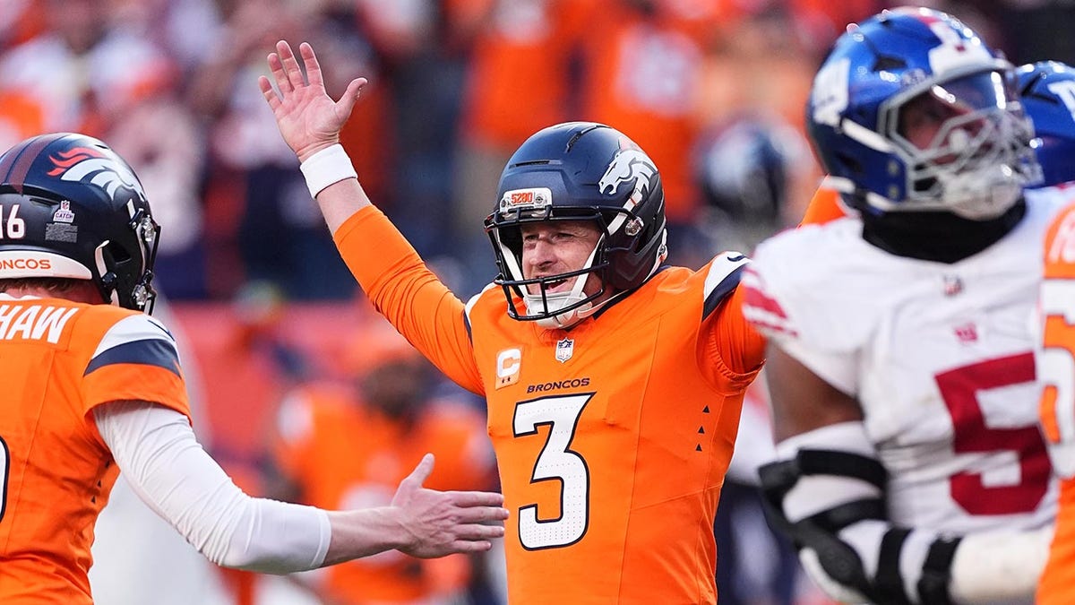 Will Lutz celebrates a victory