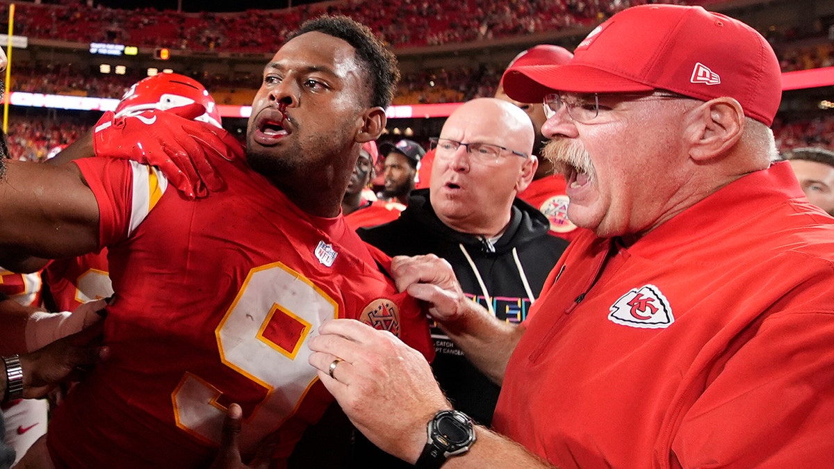 JuJu Smith-Schuster pulled out of the fracas