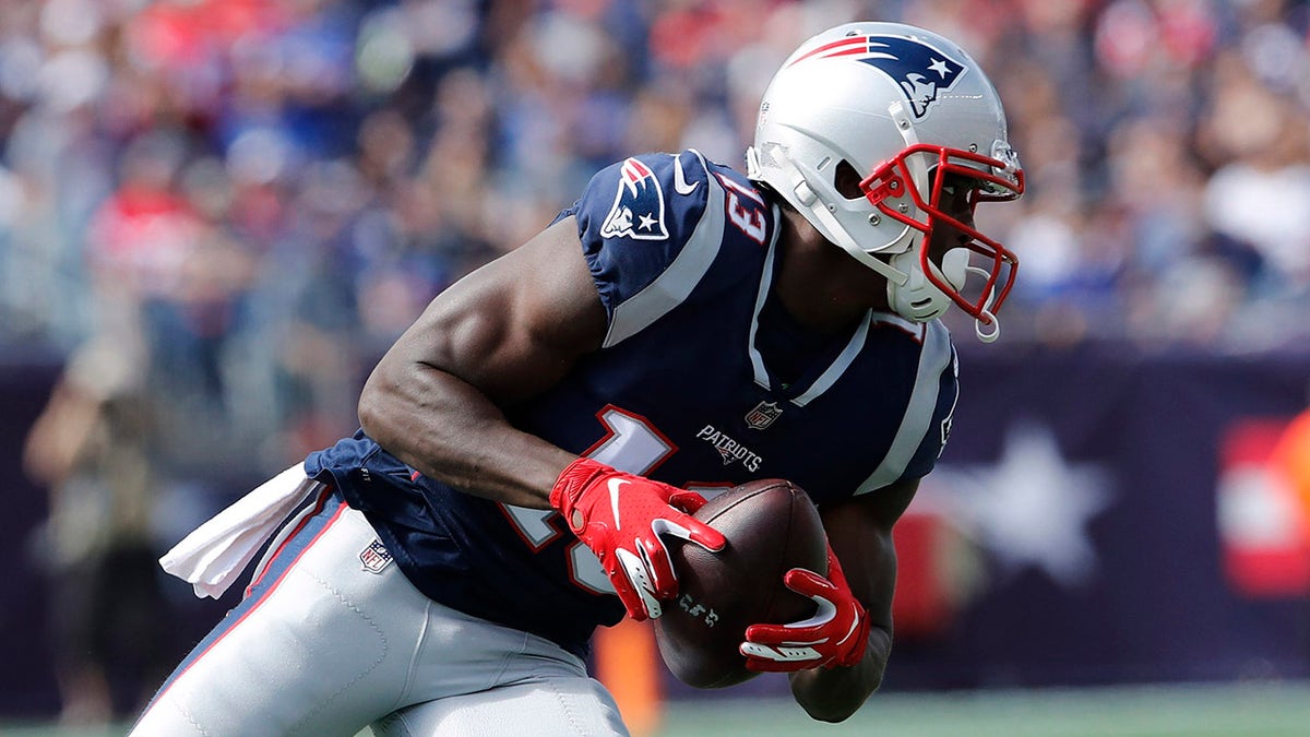 Phillip Dorsett runs with the ball