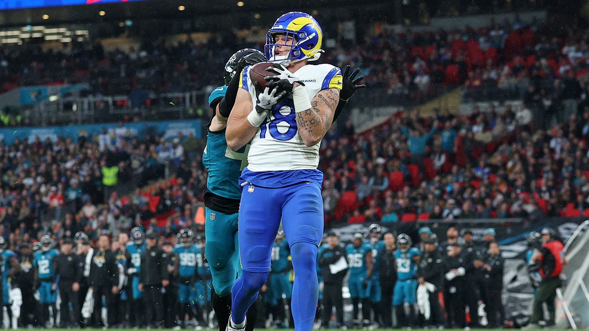 Terrance Ferguson scores a TD